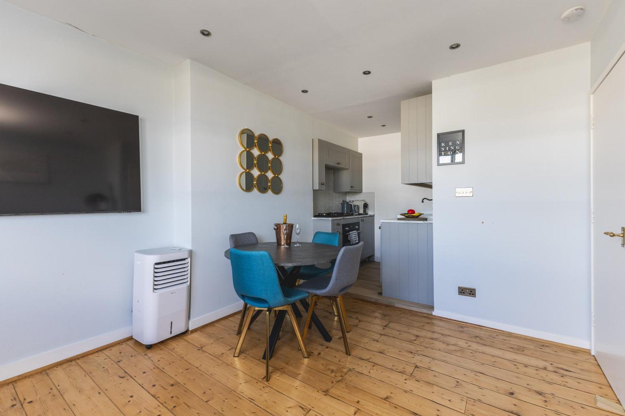 Luxurious 1-Bedroom Apartment In Kensington Лондон Экстерьер фото